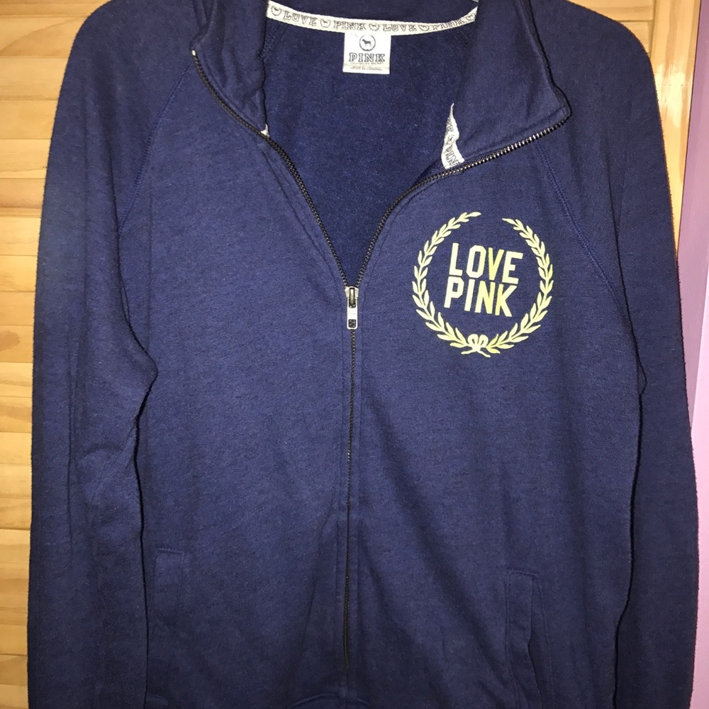 PINK VICTORIA SECRET HOODIE